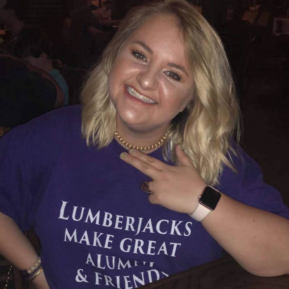 Meet your Posher, Elizabeth